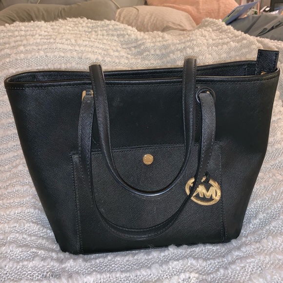 Michael Kors Handbags - Micheal Kors medium tote black